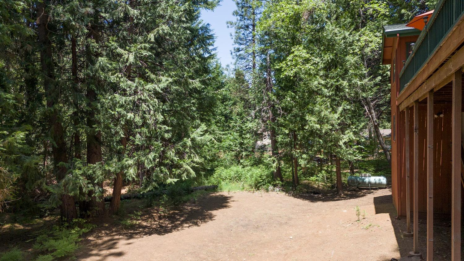3465 Lakemont Dr