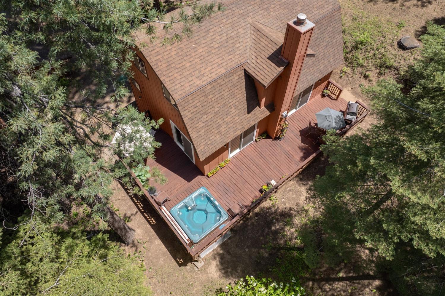 1327 Laurel Circle