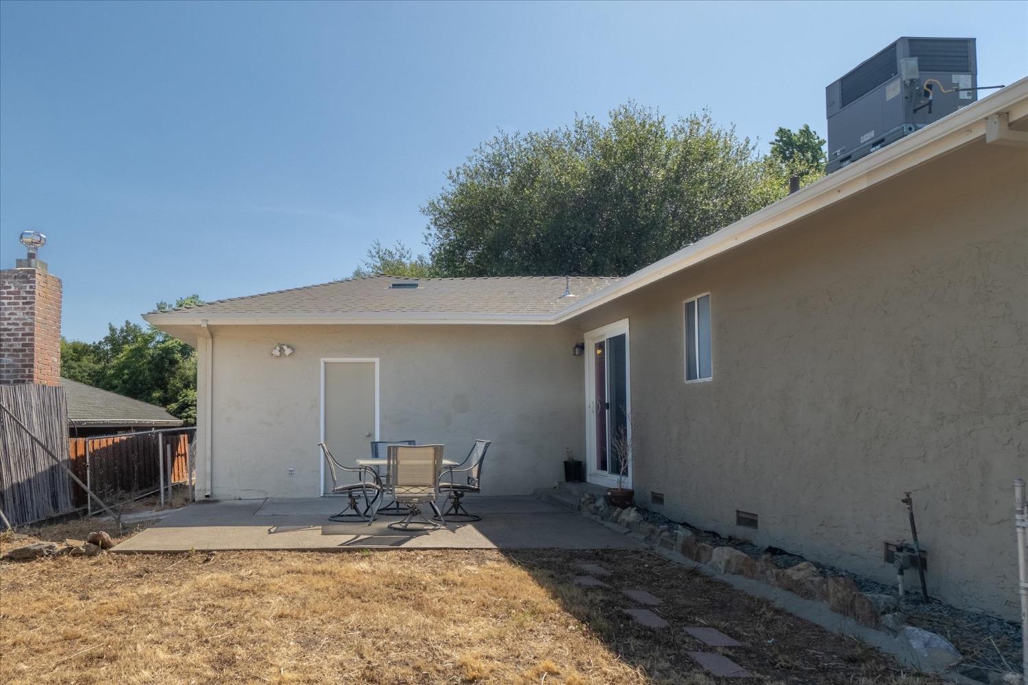 1409 Fairview Drive