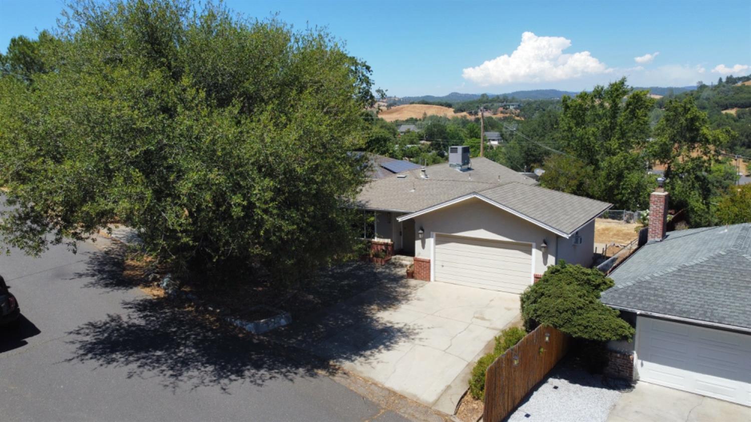 1409 Fairview Drive