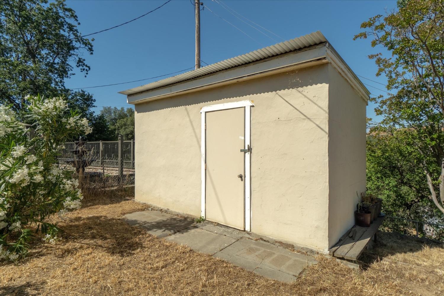 1409 Fairview Drive