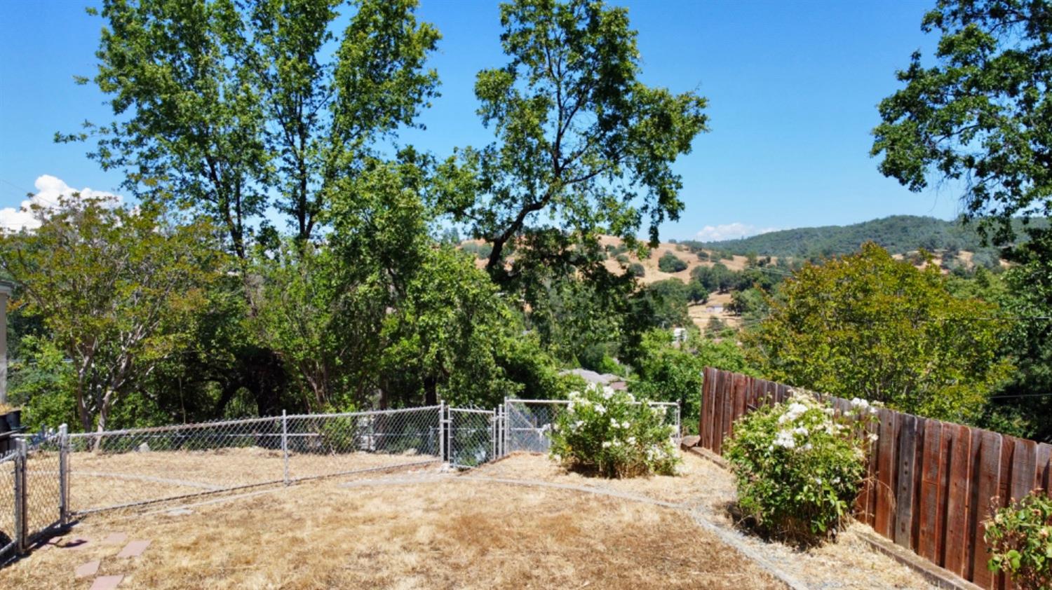 1409 Fairview Drive