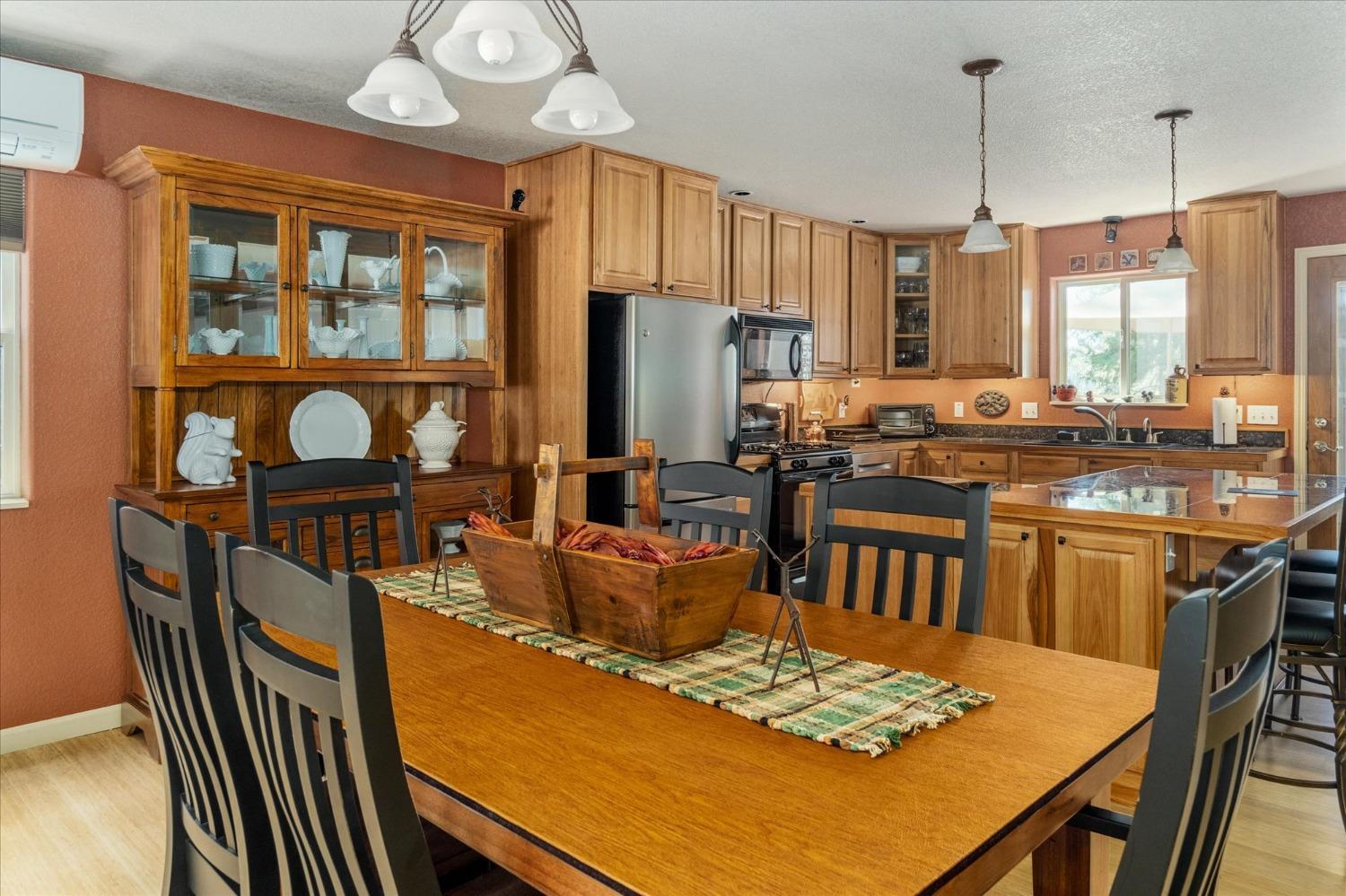 1636 Hillcrest Drive