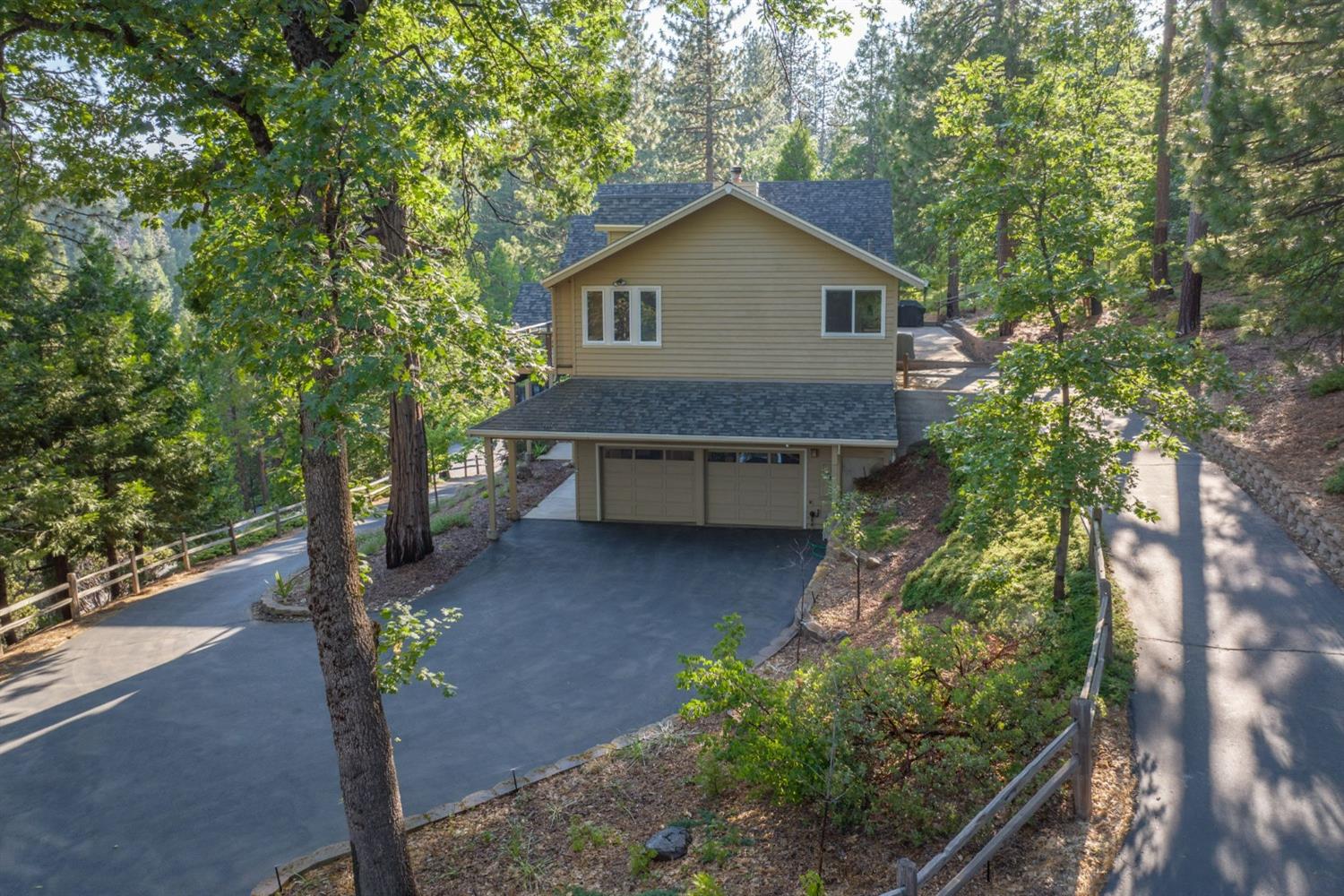 794 Grizzly Way