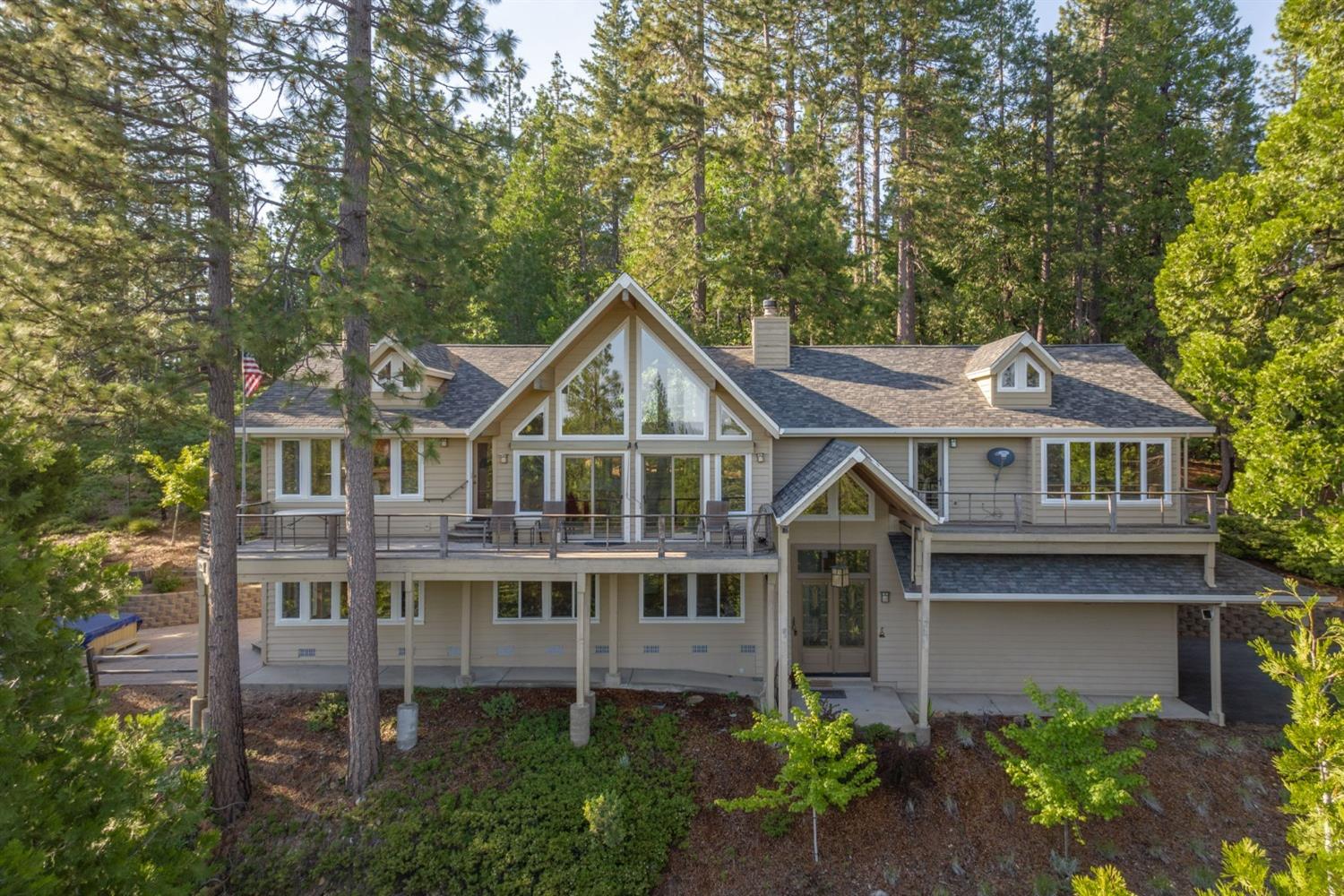 794 Grizzly Way