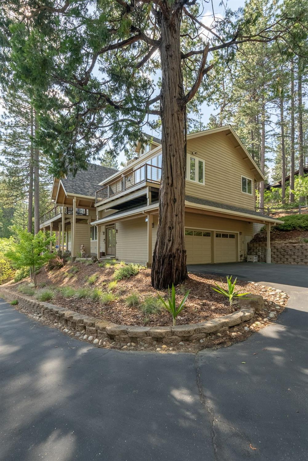 794 Grizzly Way