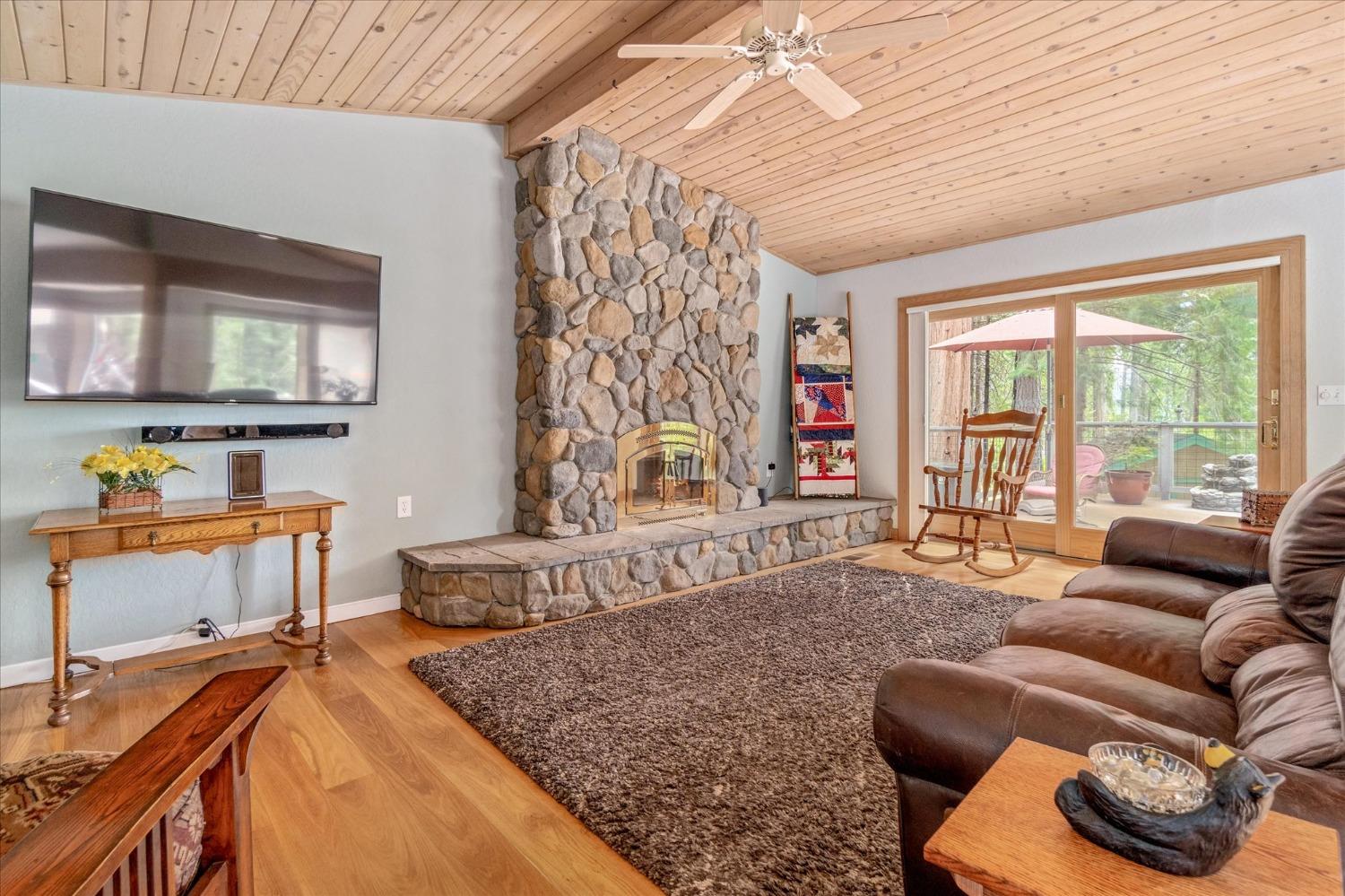 2393 Shoshone Drive