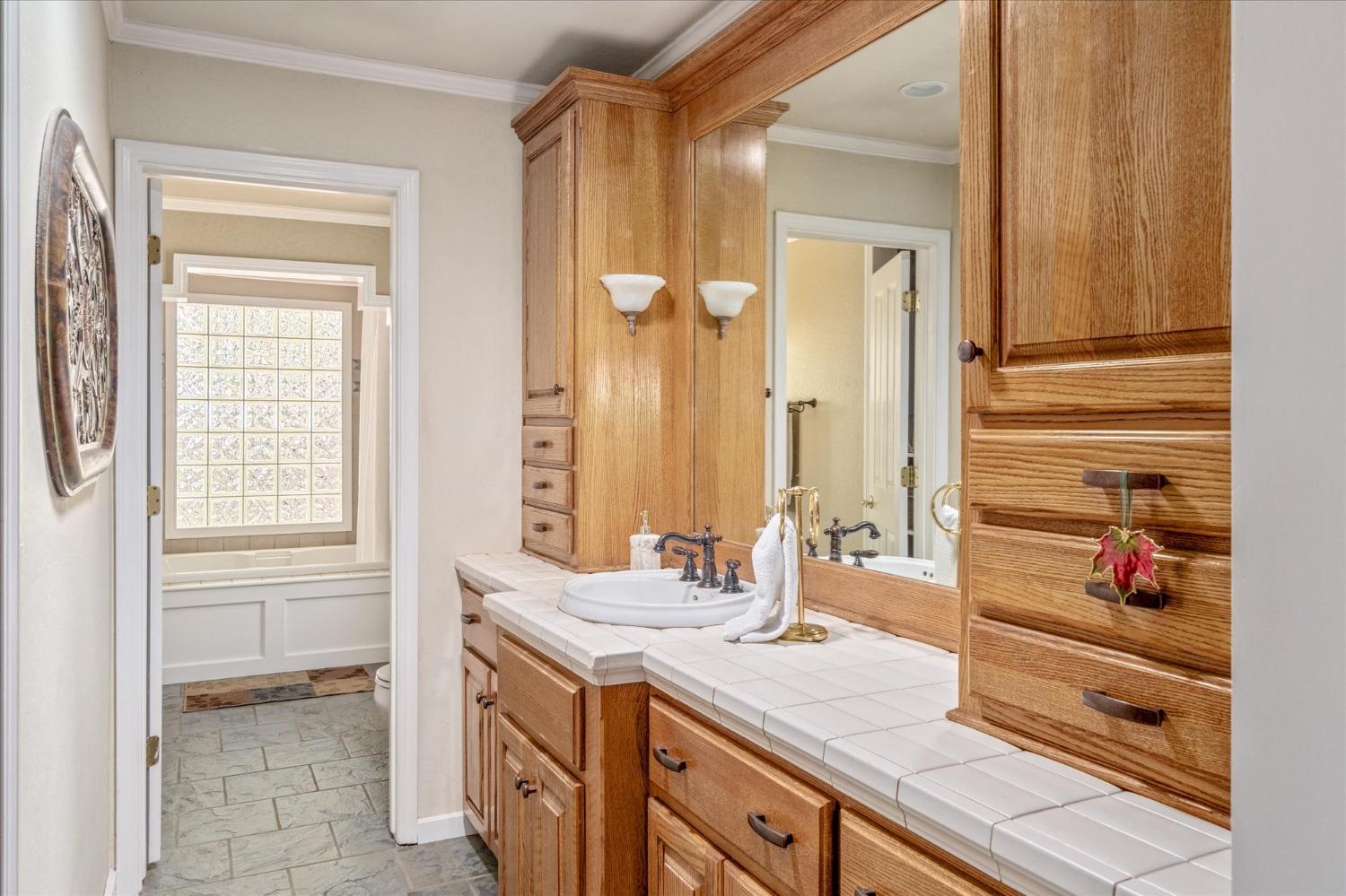 2393 Shoshone Drive