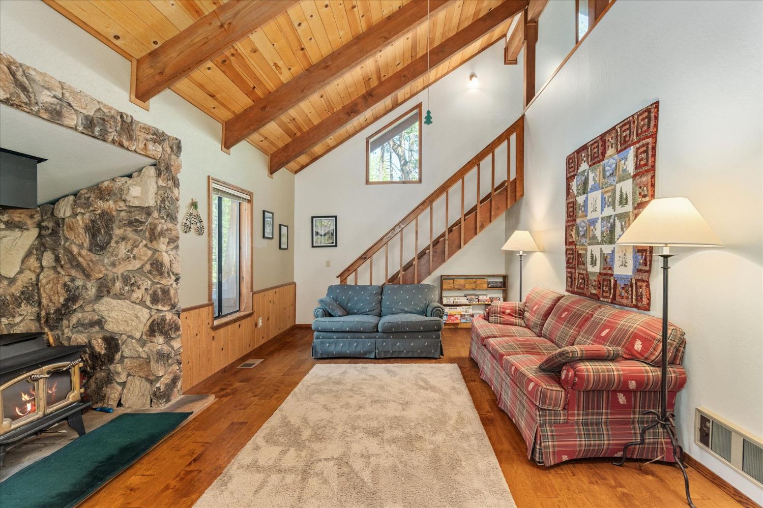 1221 Nola Drive