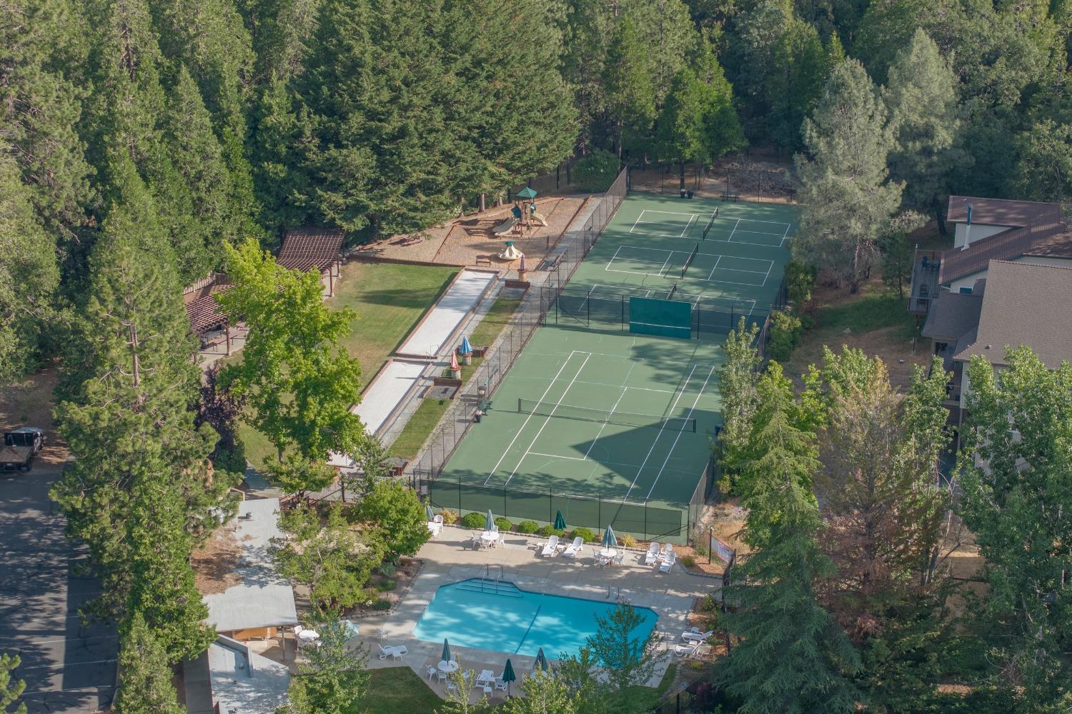 621 Sugarbush Lane