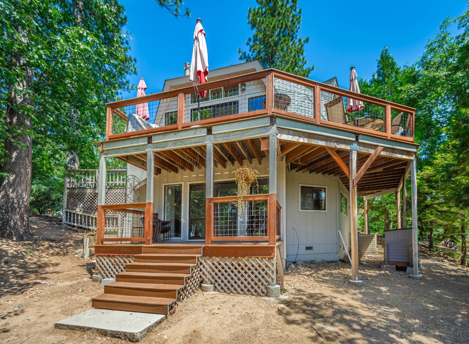 621 Sugarbush Lane