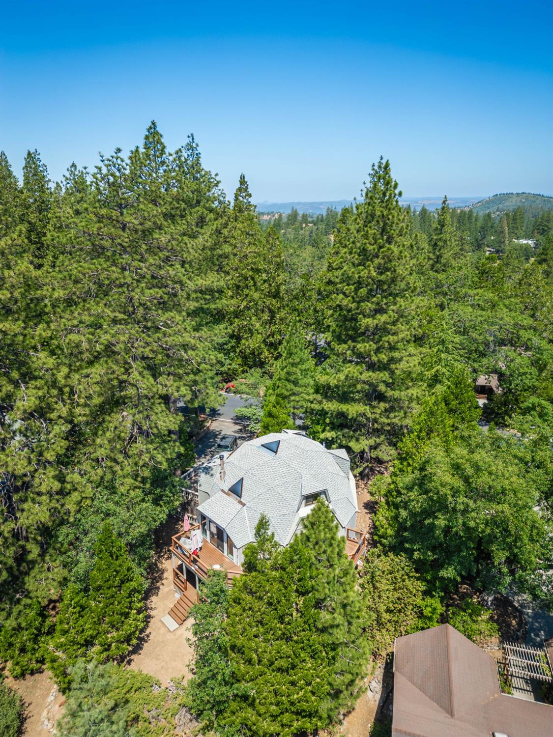 621 Sugarbush Lane
