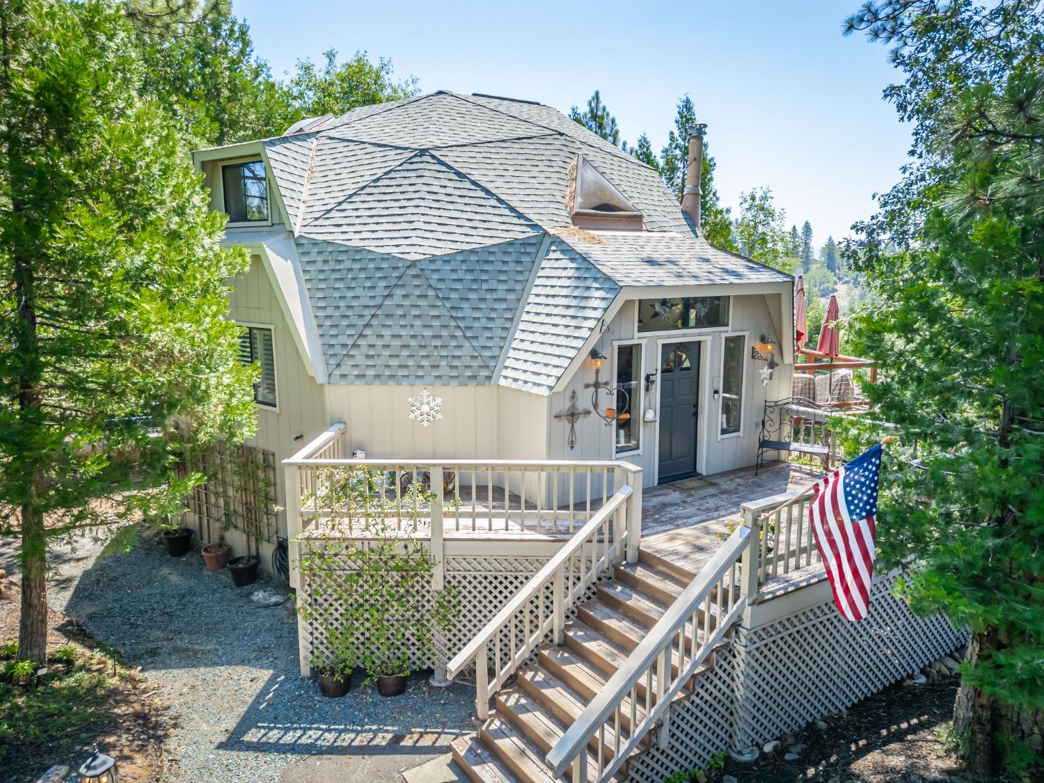621 Sugarbush Lane
