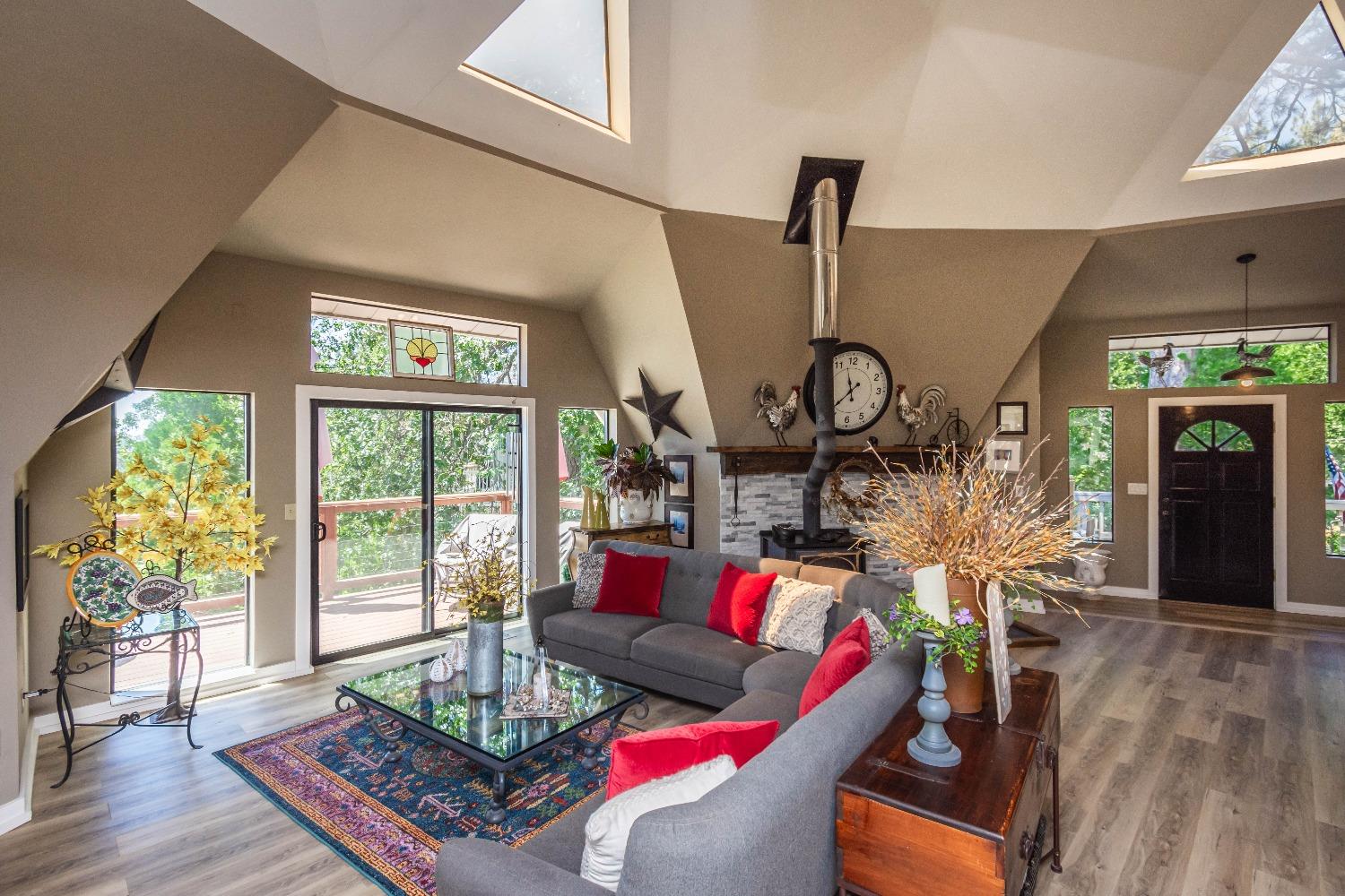 621 Sugarbush Lane