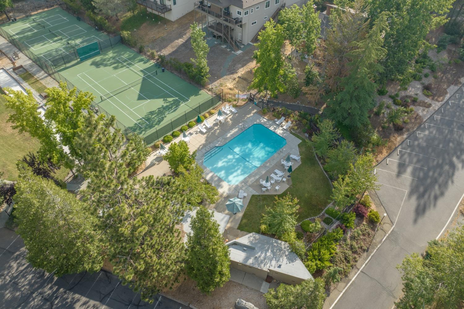 621 Sugarbush Lane