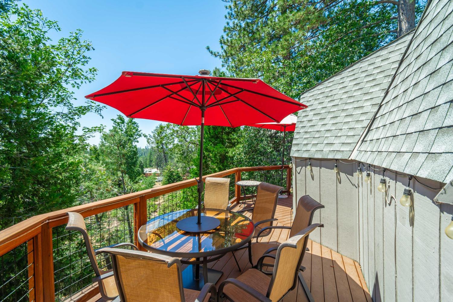 621 Sugarbush Lane
