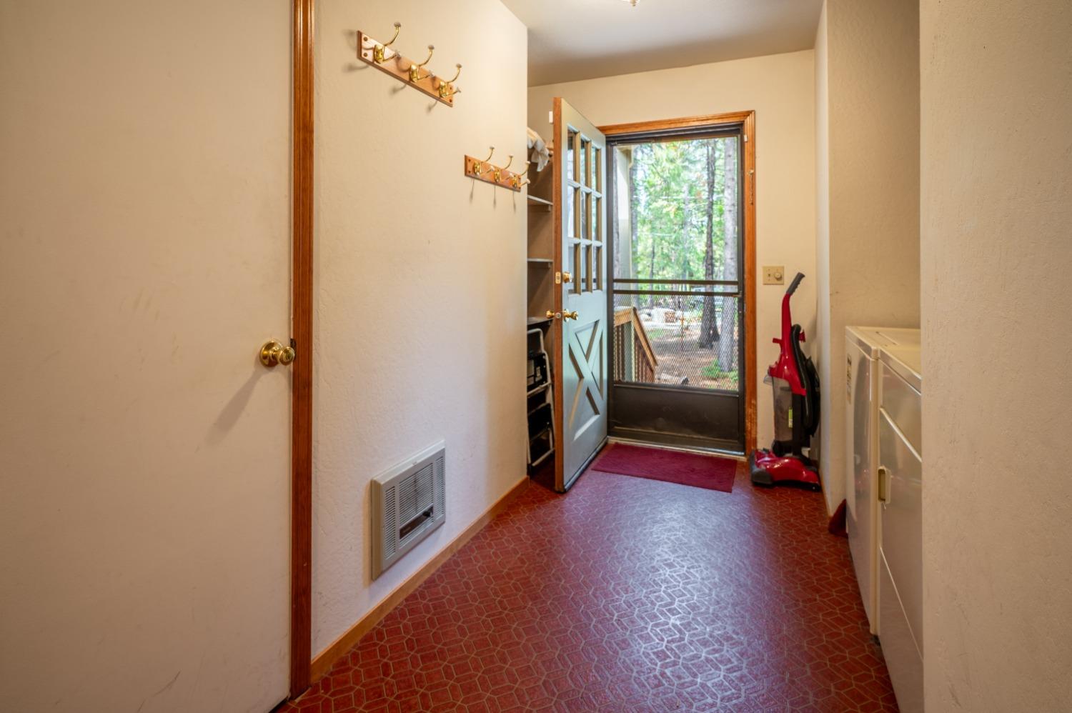 4921 Meko Drive