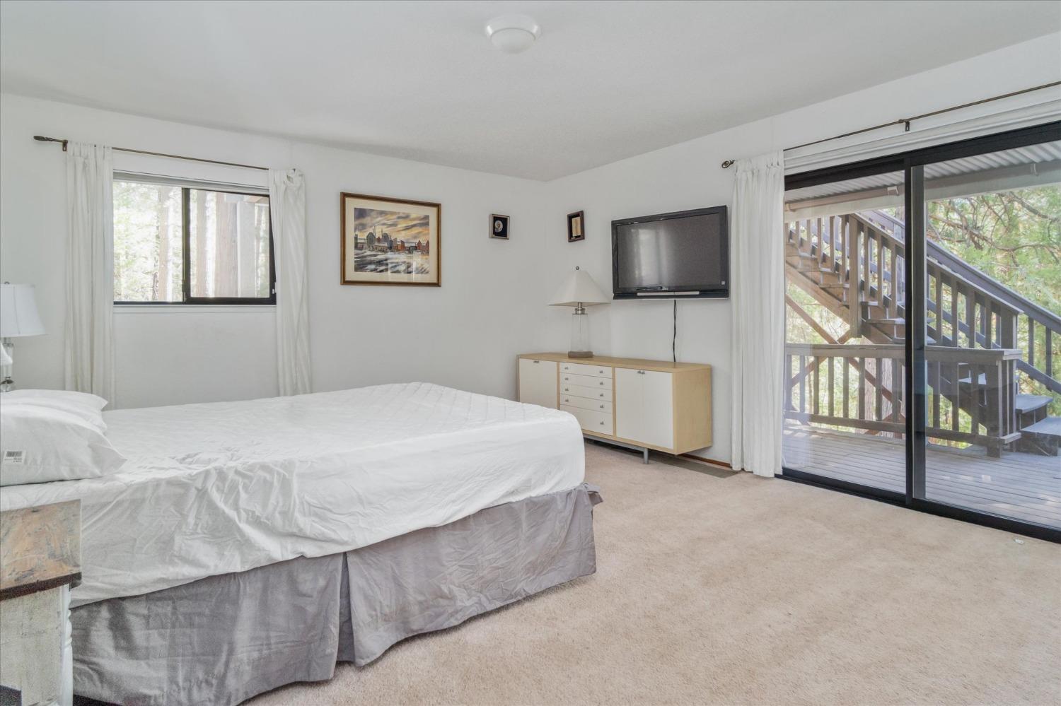 3415 Crystal Way