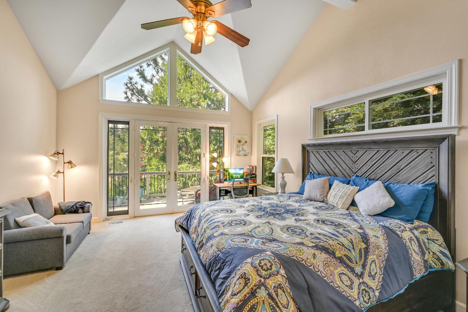 3 Foxglove Court