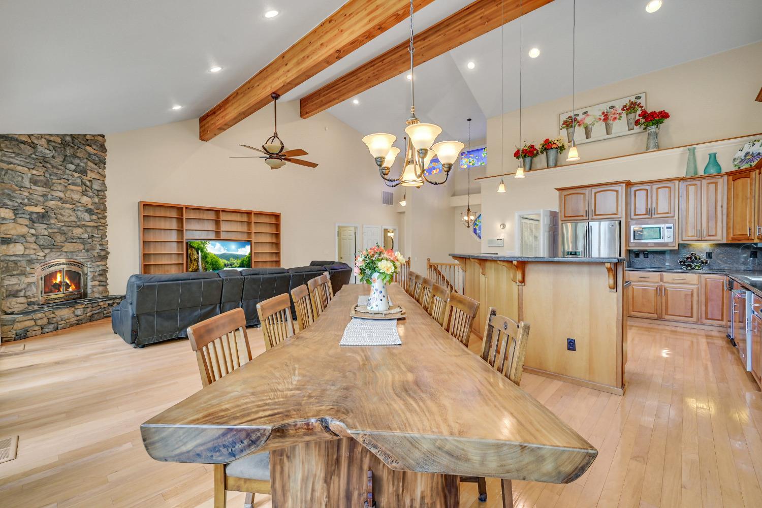 3 Foxglove Court