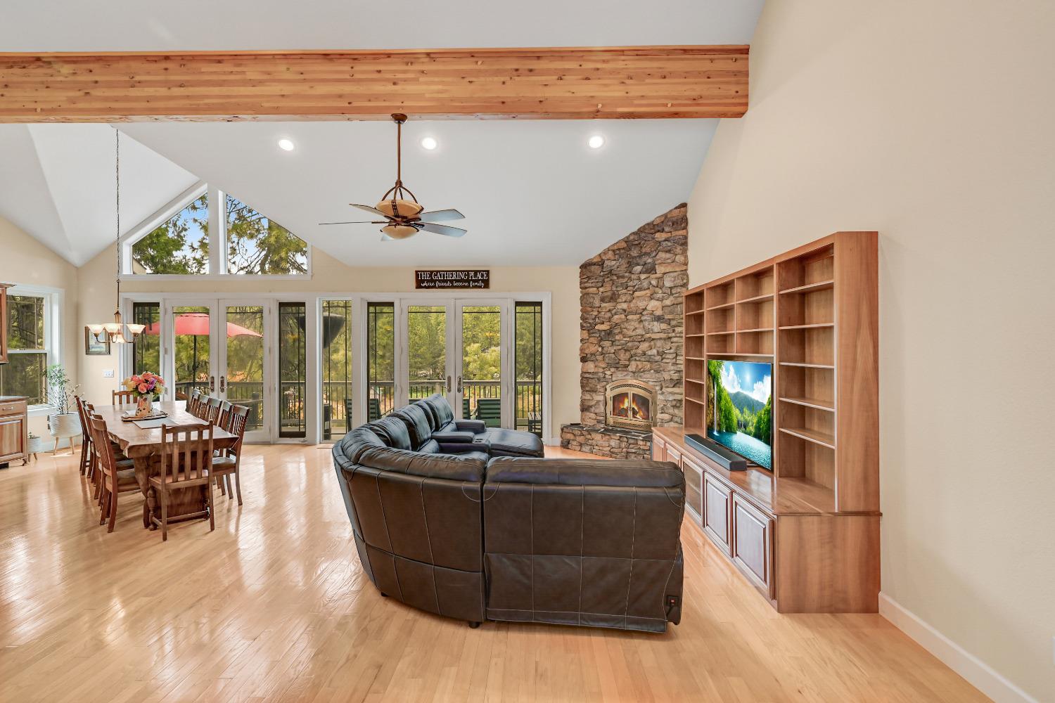 3 Foxglove Court