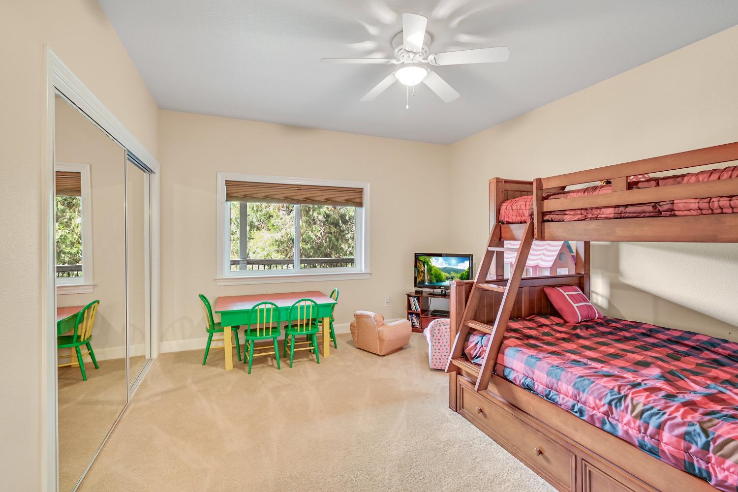 3 Foxglove Court