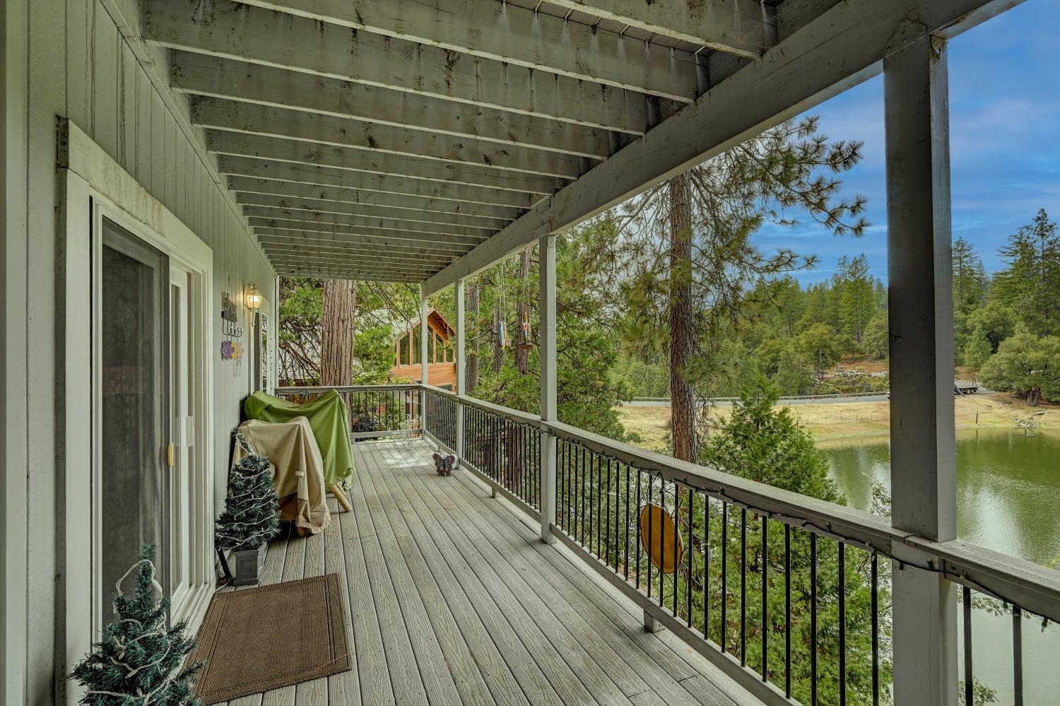 3 Foxglove Court