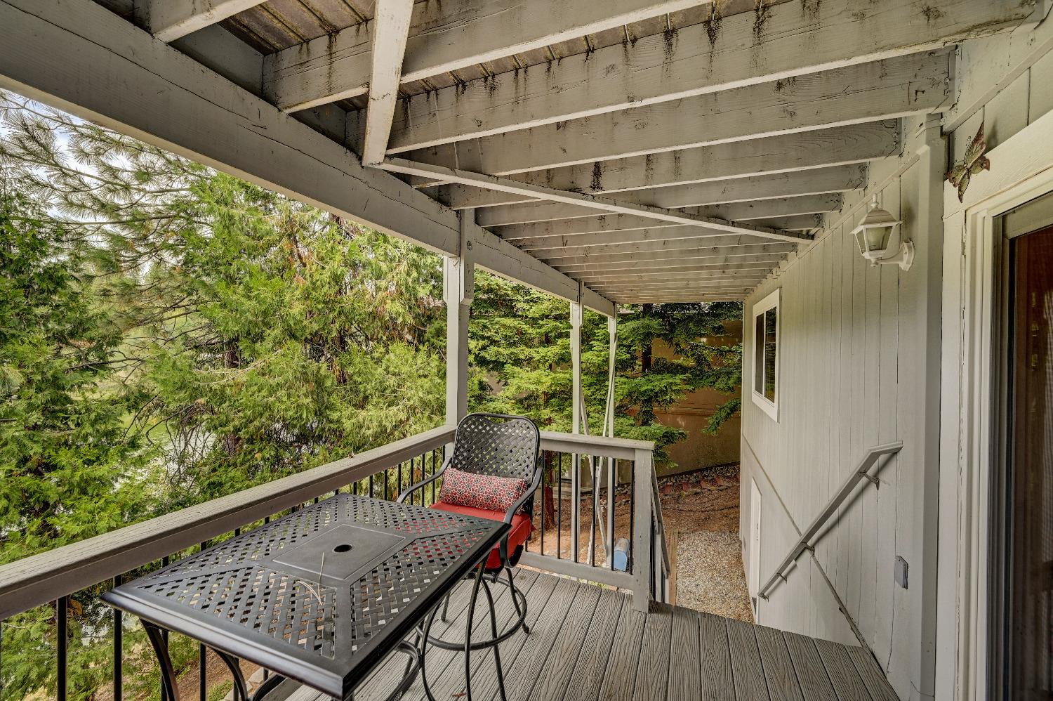 3 Foxglove Court