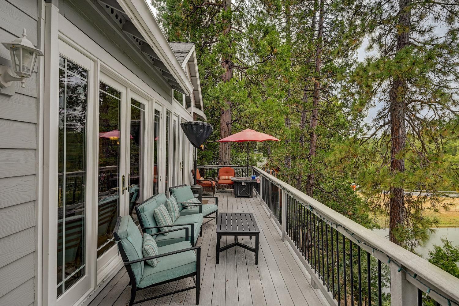 3 Foxglove Court