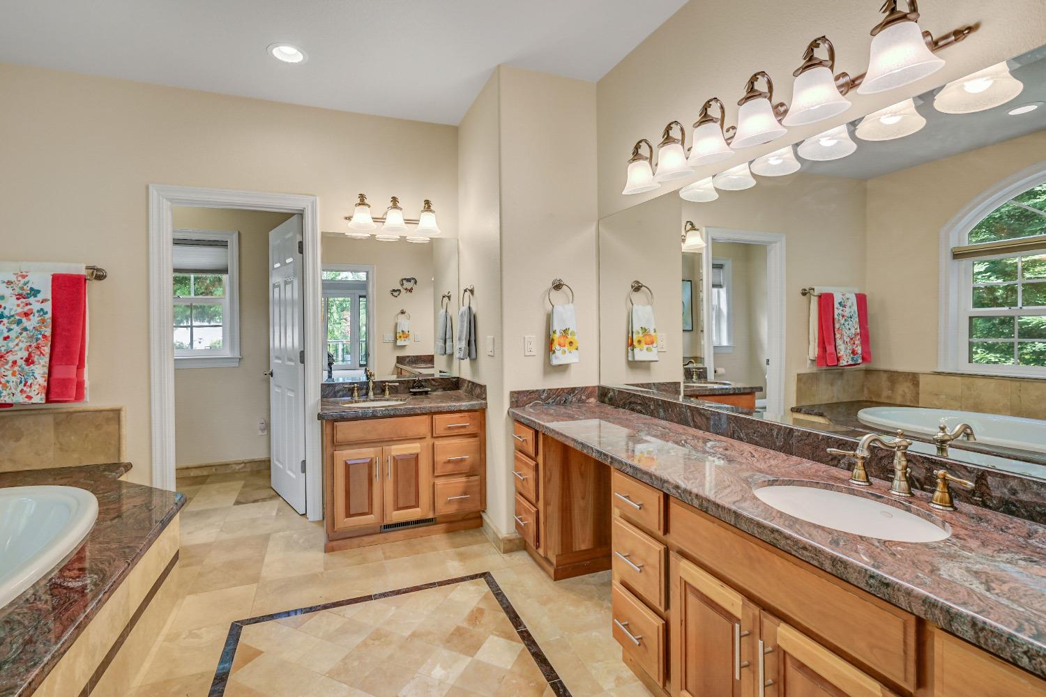 3 Foxglove Court