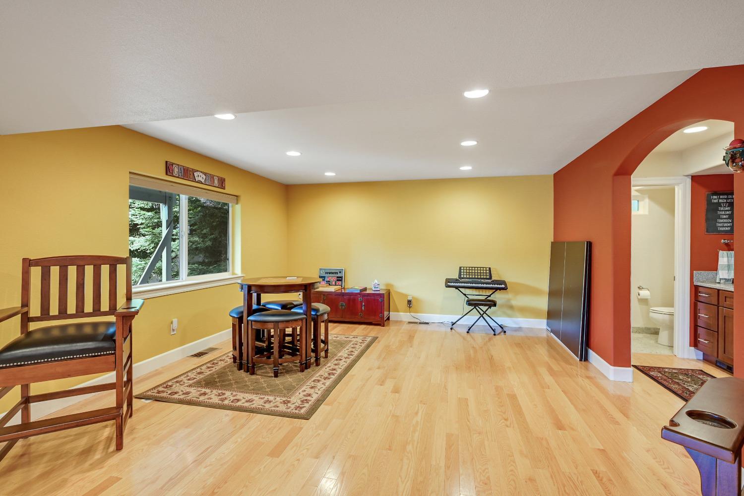 3 Foxglove Court