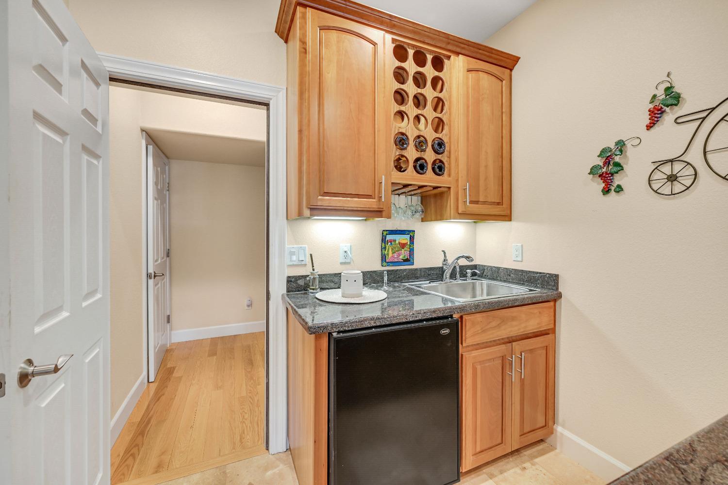 3 Foxglove Court