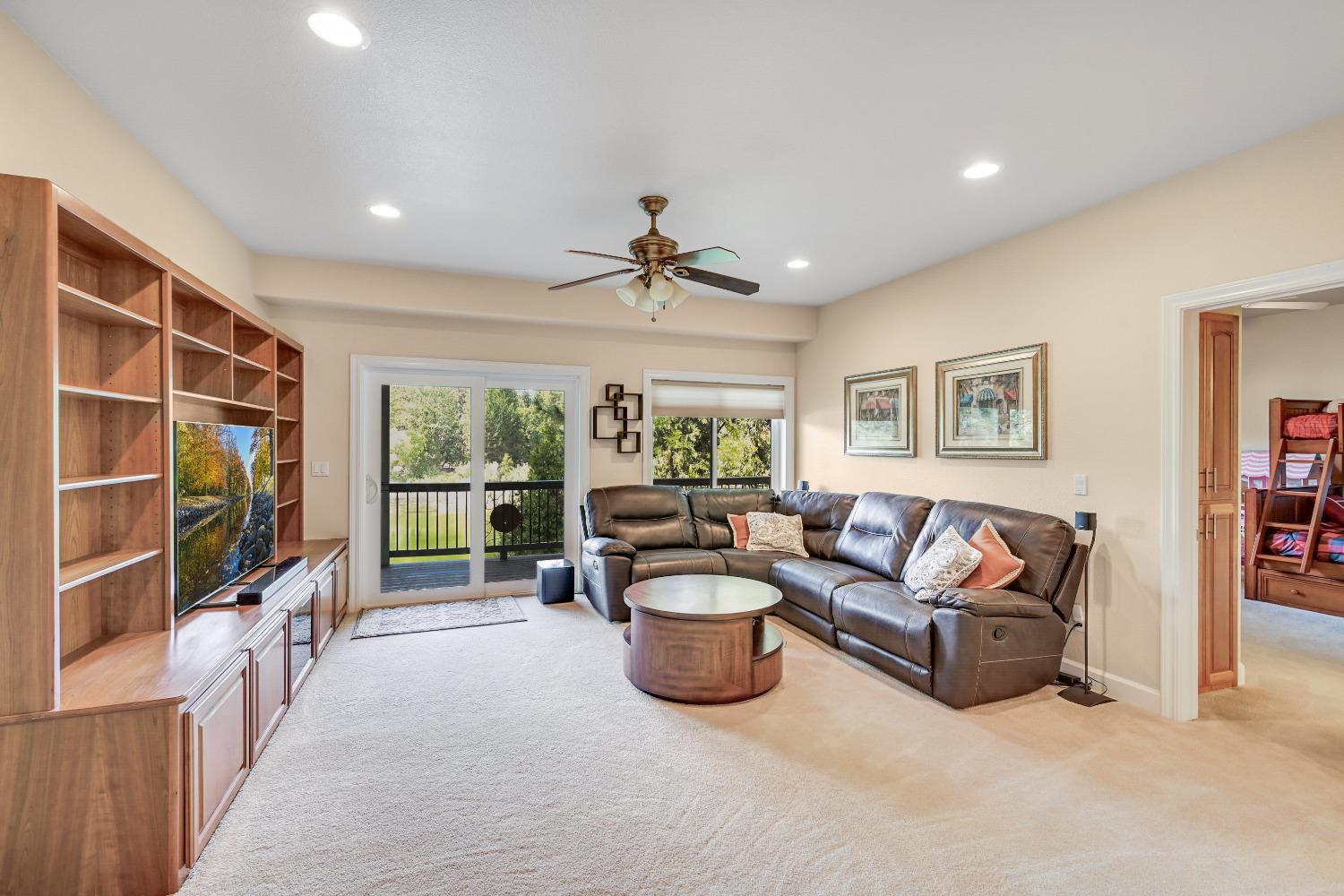 3 Foxglove Court