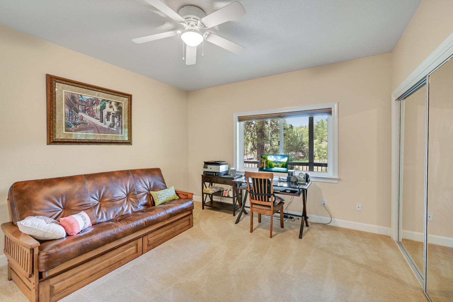 3 Foxglove Court