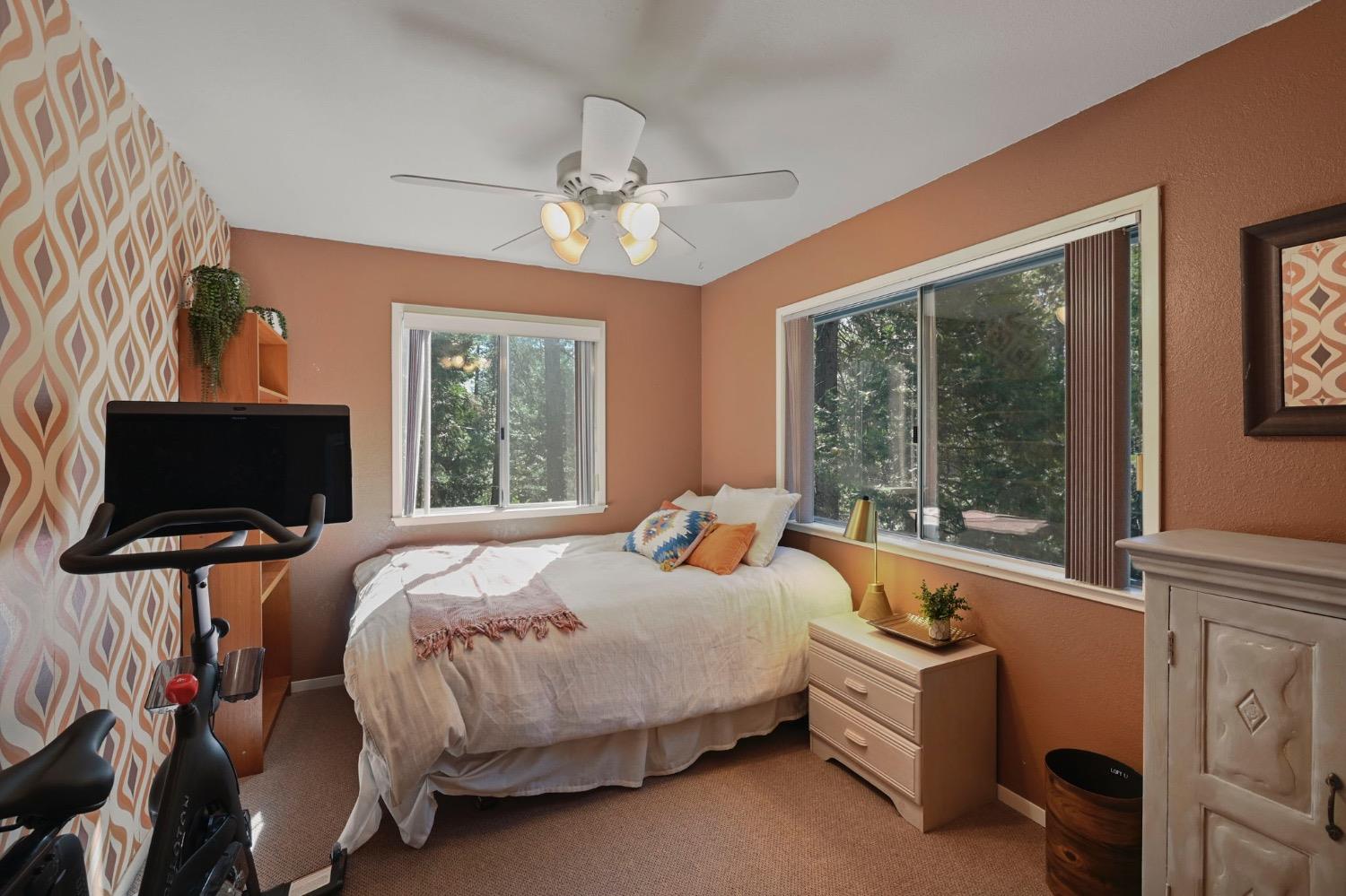 2042 South Sierra View