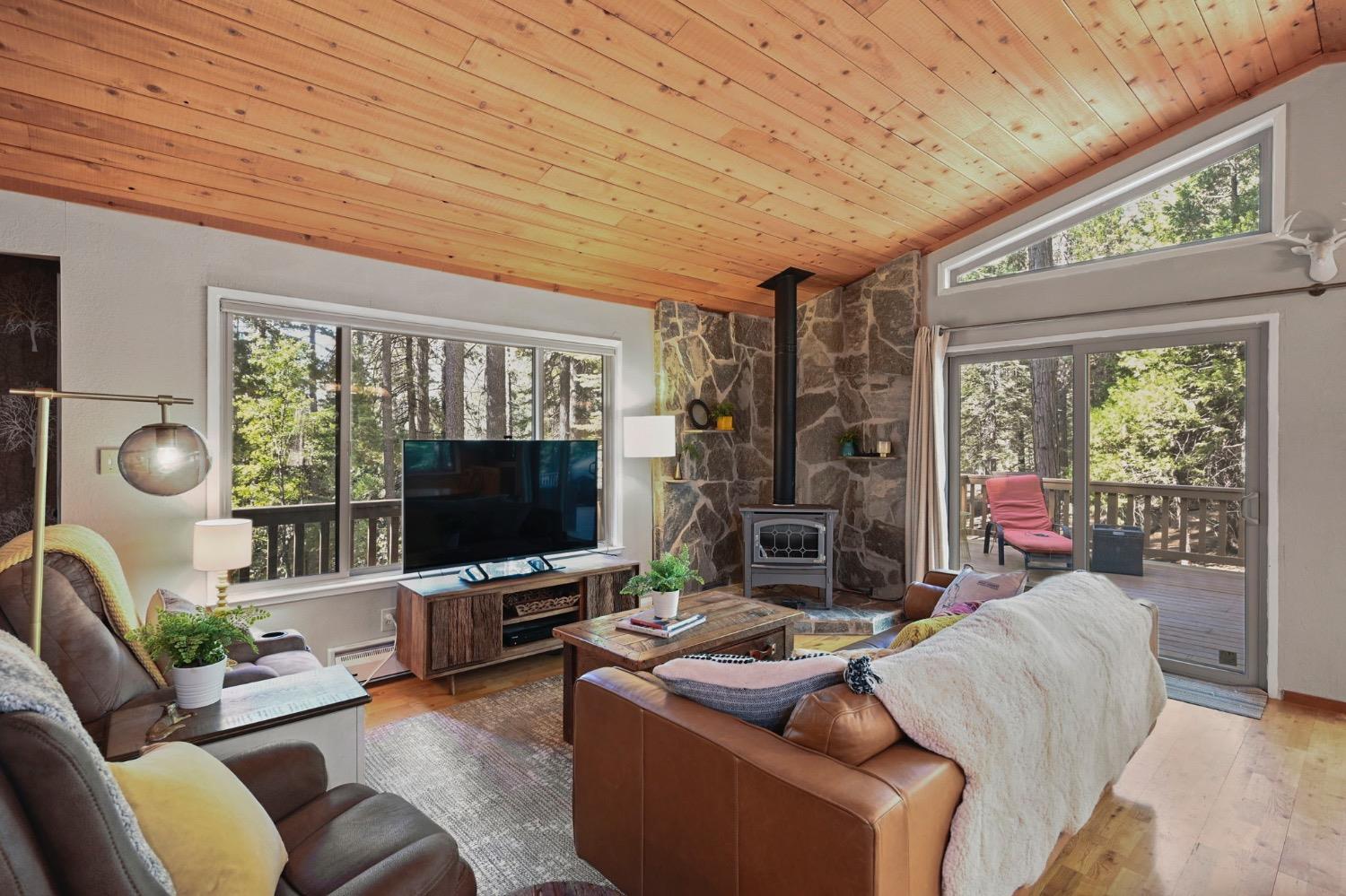 2042 South Sierra View
