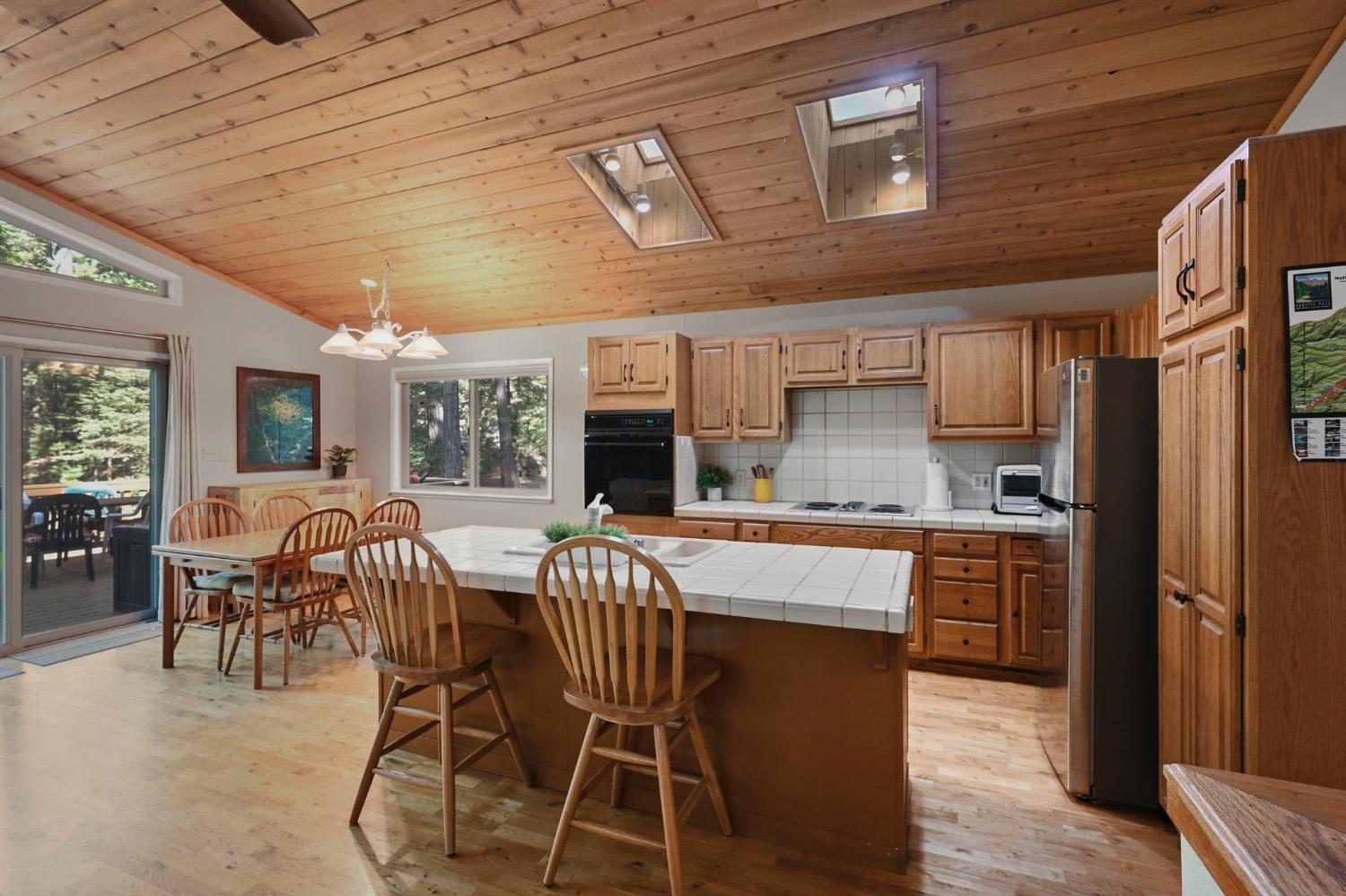 2042 South Sierra View