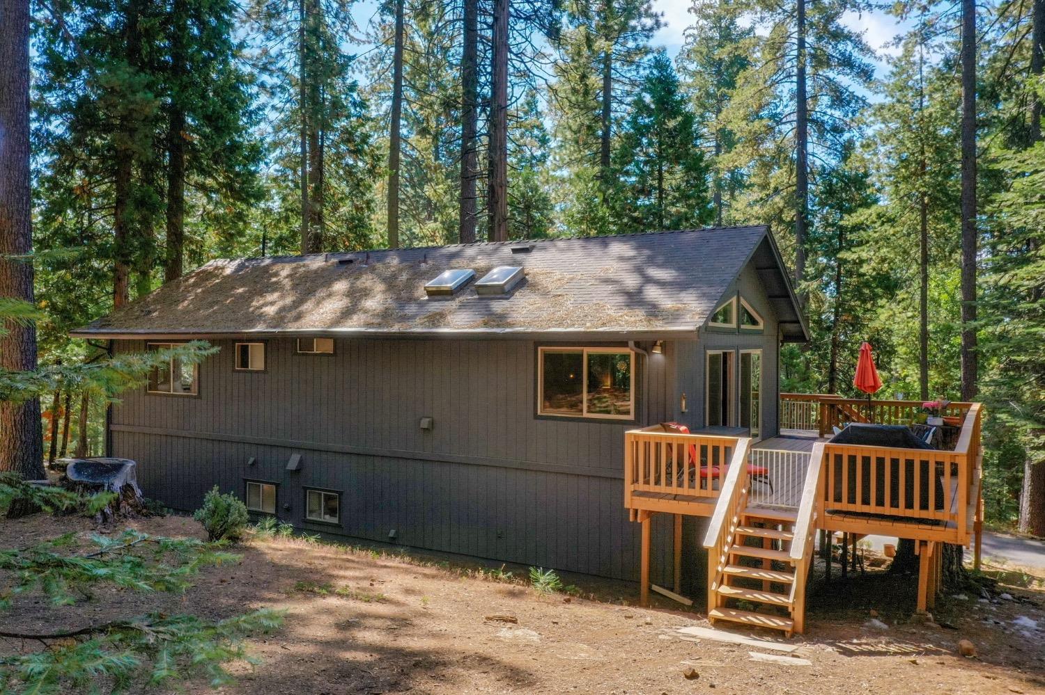 2042 South Sierra View