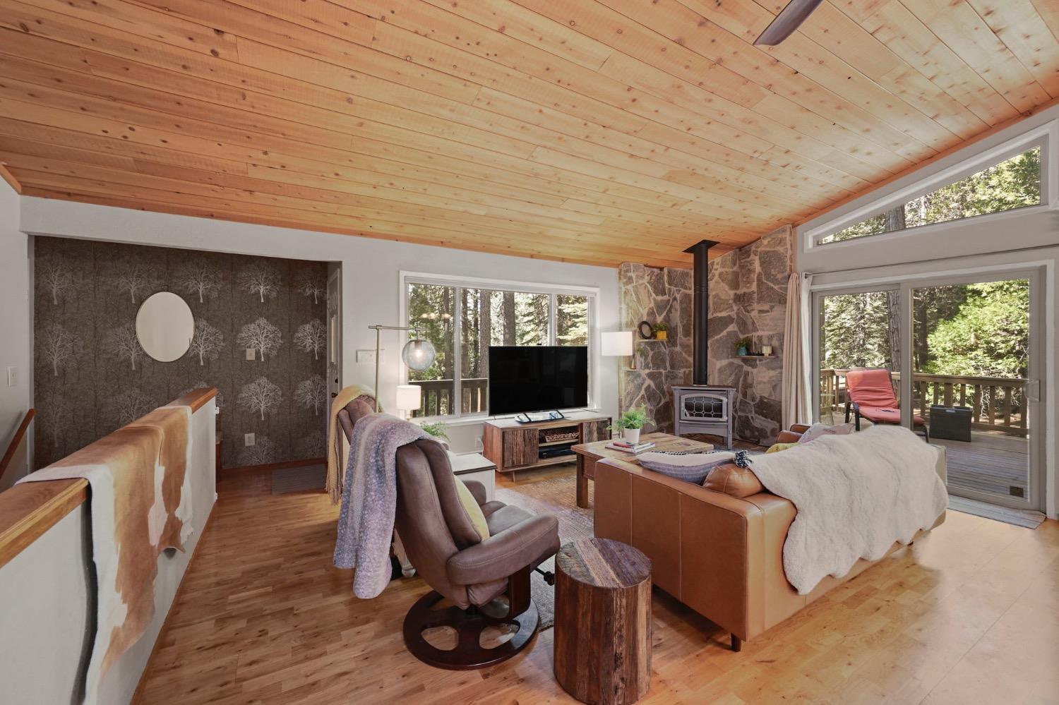 2042 South Sierra View