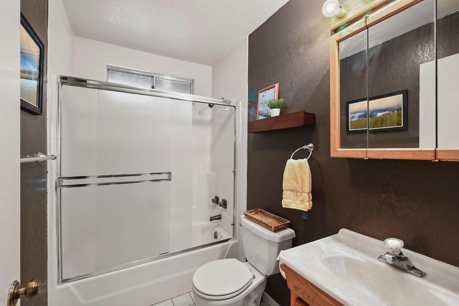 2042 South Sierra View