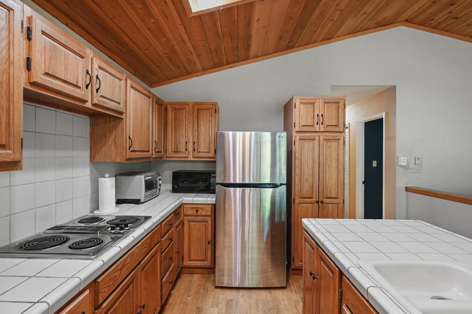 2042 South Sierra View