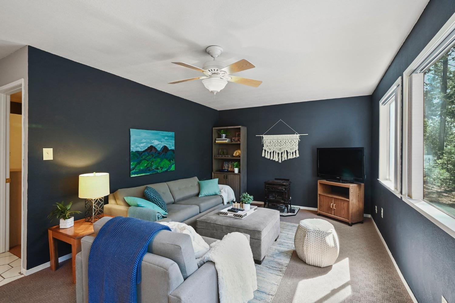 2042 South Sierra View