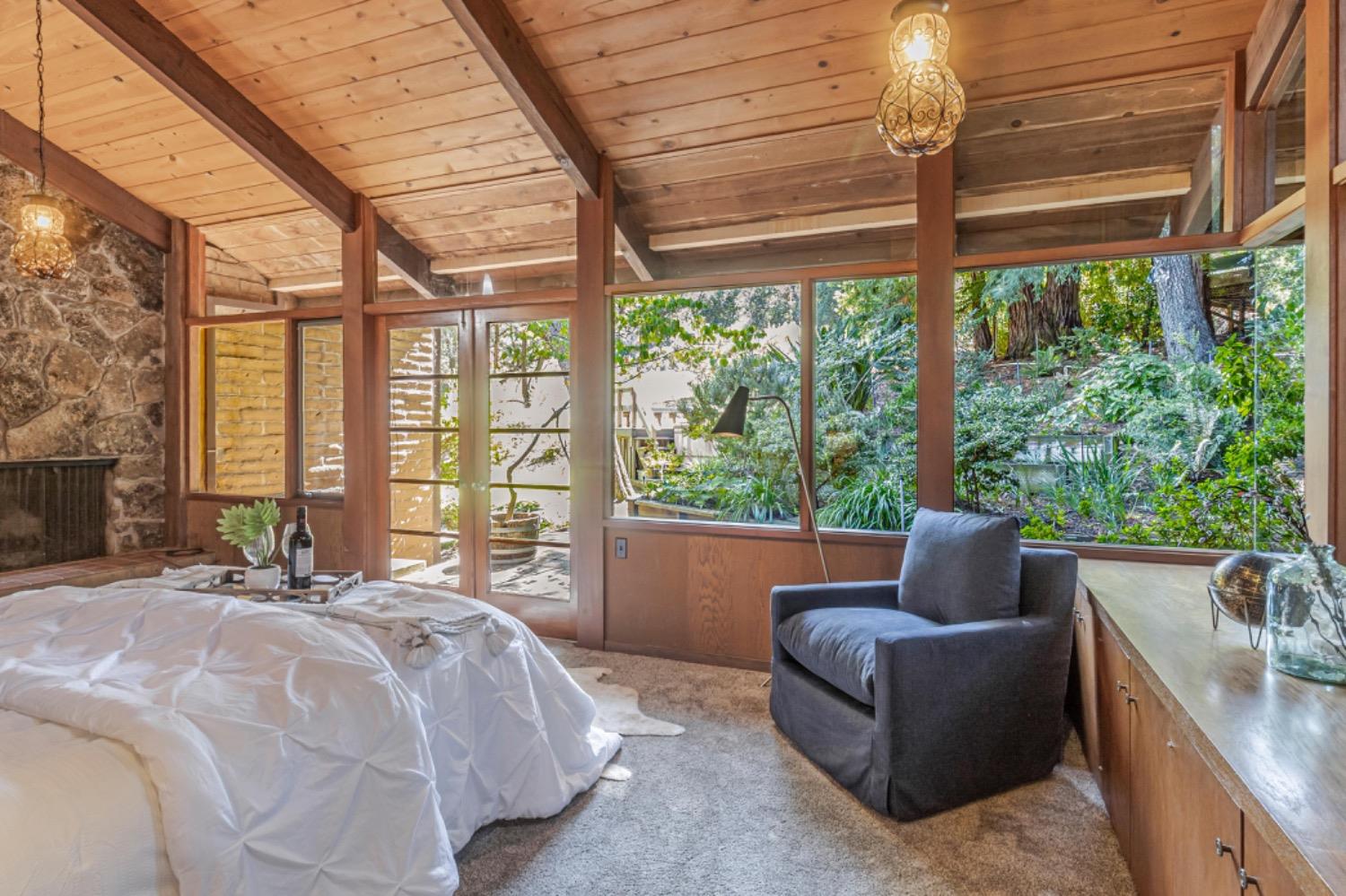 3145 Bandera Drive