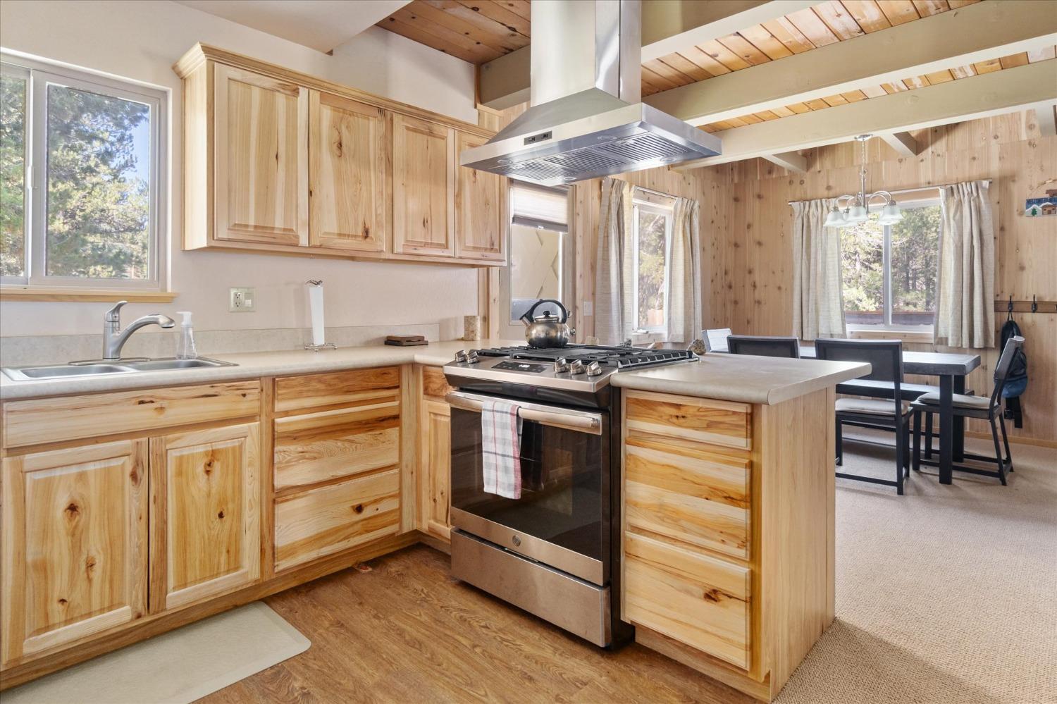305 Cabbage Patch Log Road