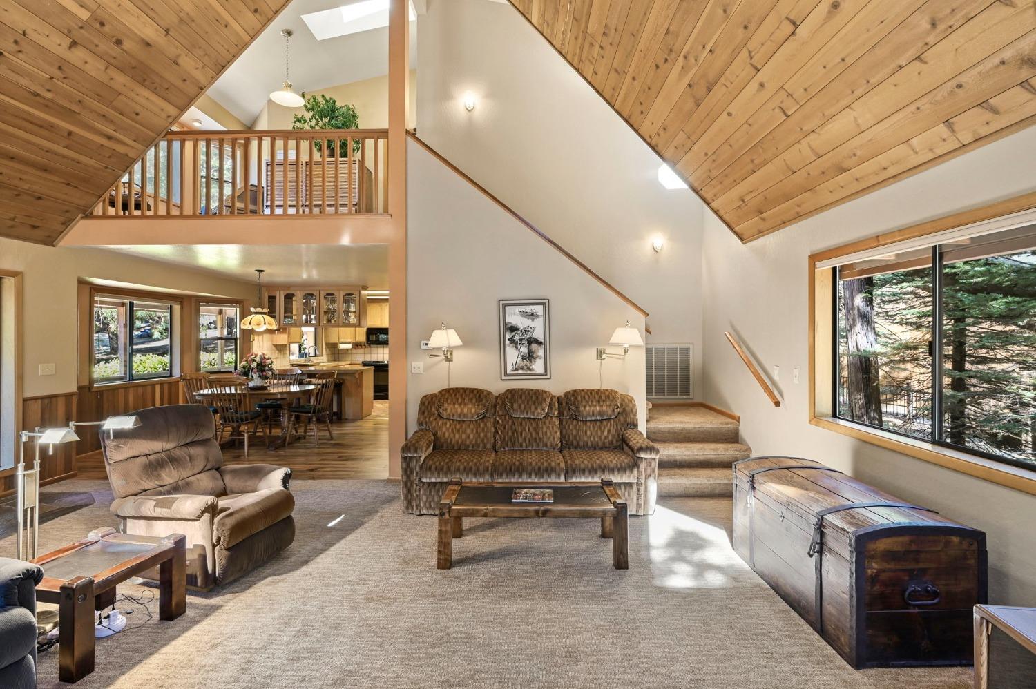 1075 Meadow Drive