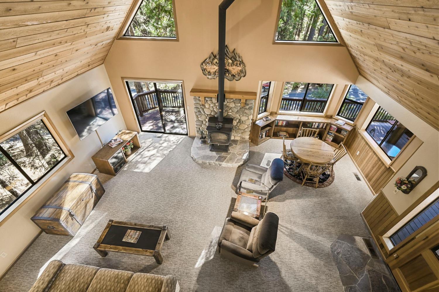 1075 Meadow Drive