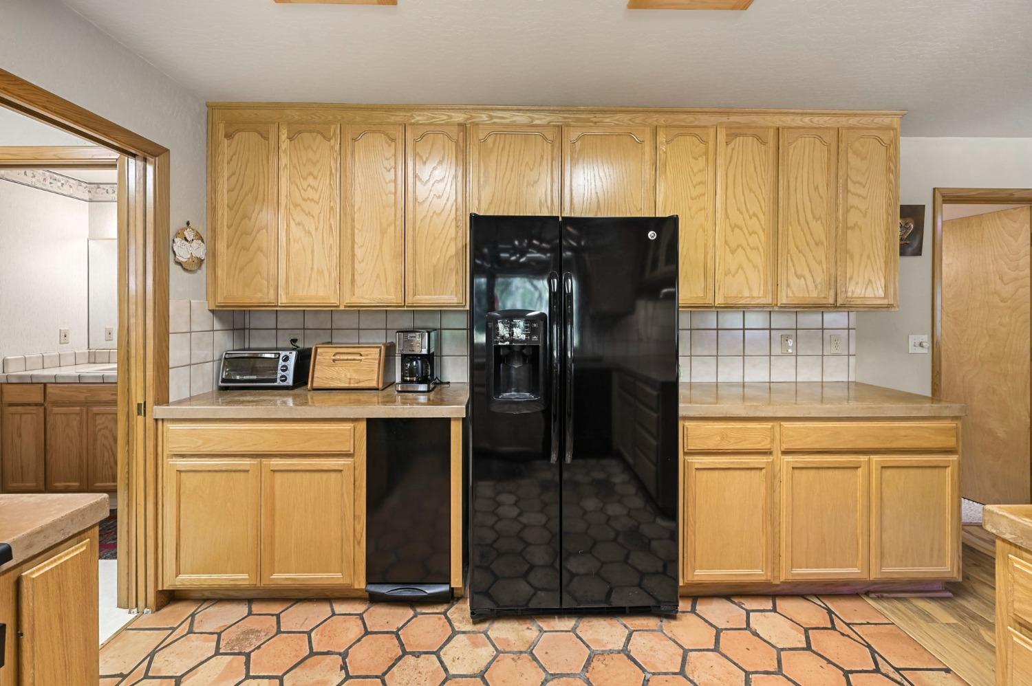 1075 Meadow Drive
