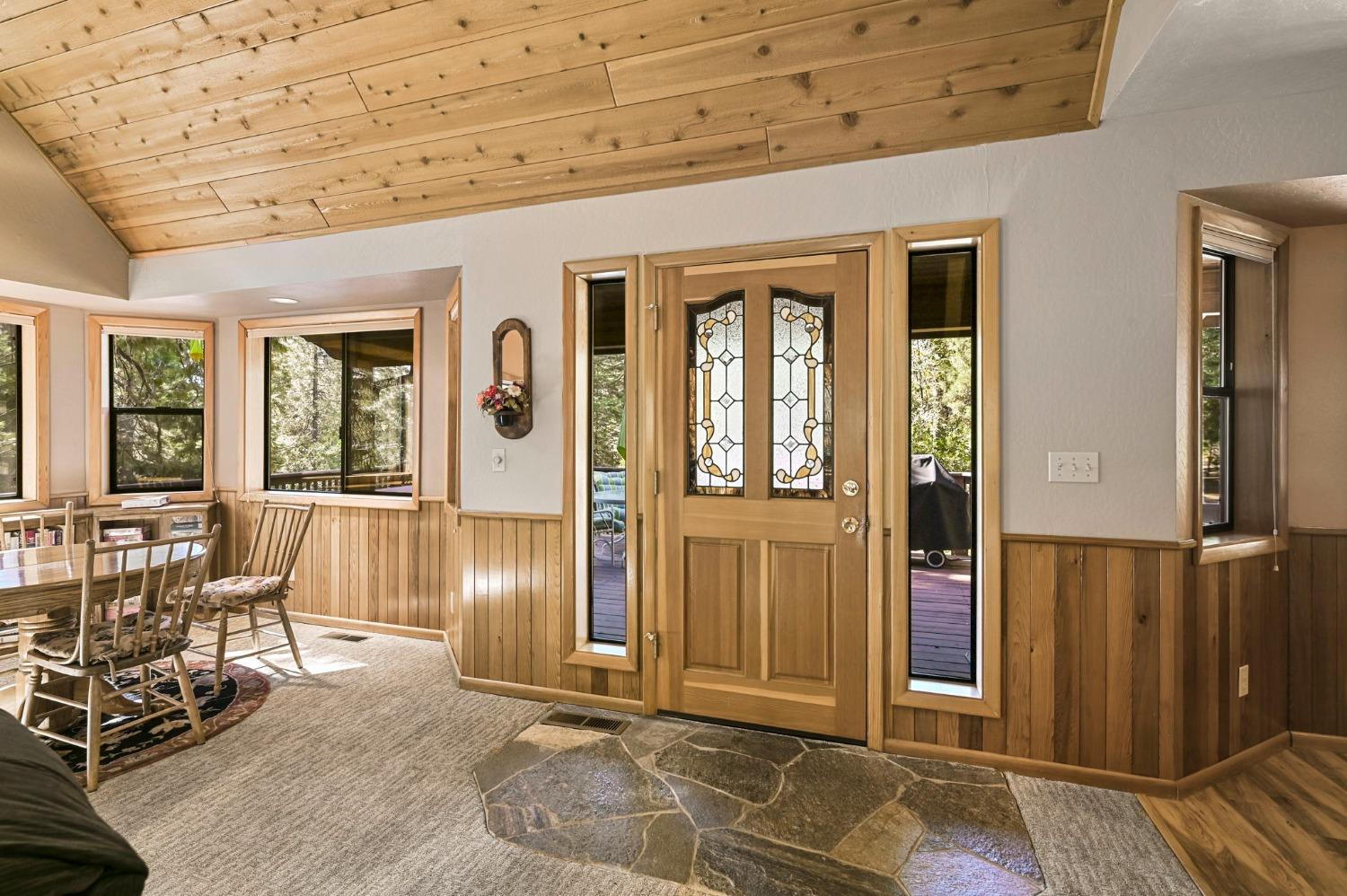 1075 Meadow Drive