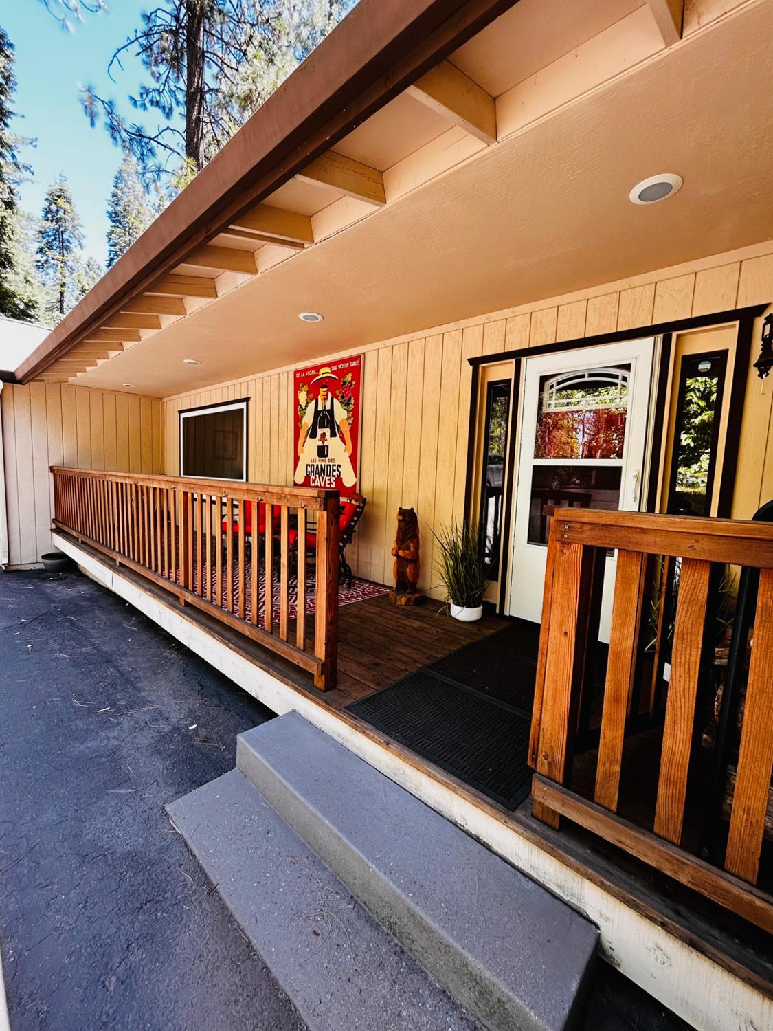 1871 Manzanita Drive