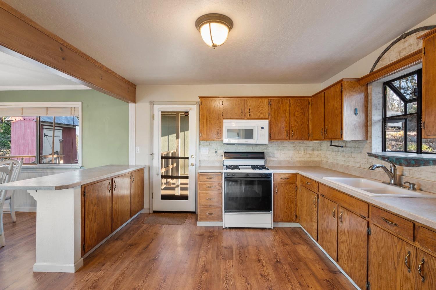 3789 Sunset Heights Road